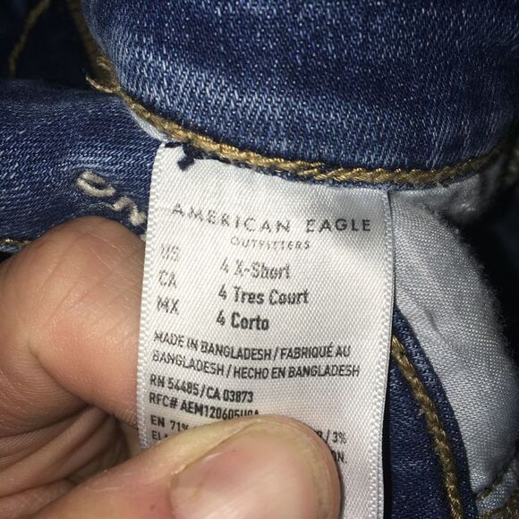 American Eagle next level curvy hi-rise 6 short jeans - Picture 4 of 5